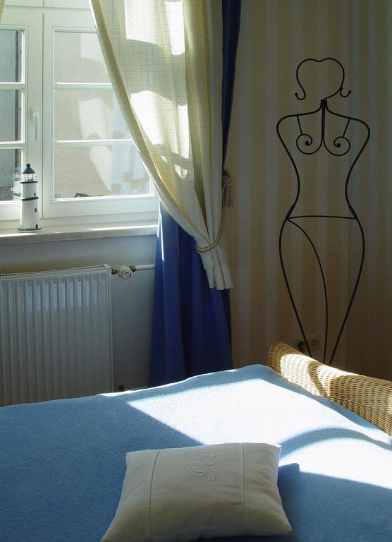 Hotel Altes Hafenhaus Rostock Quarto foto